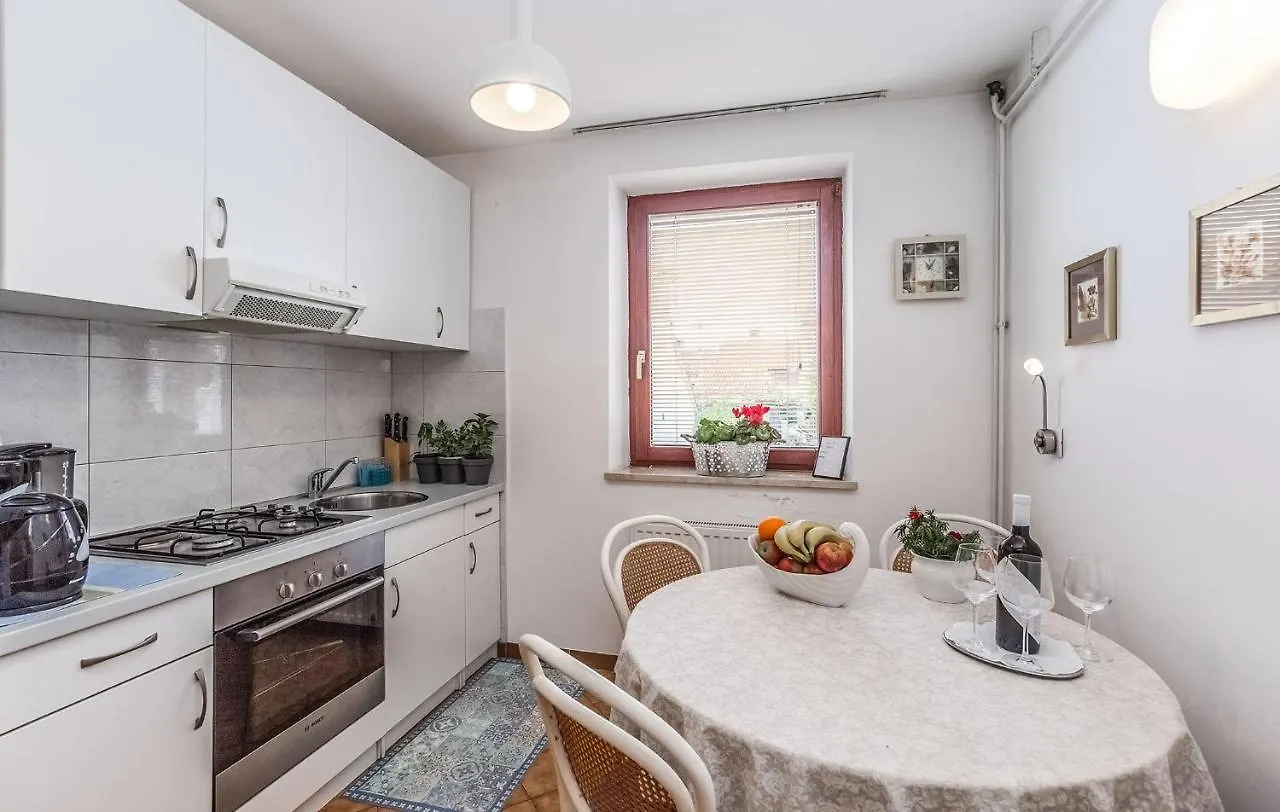 Rina B4 Apartman Poreč